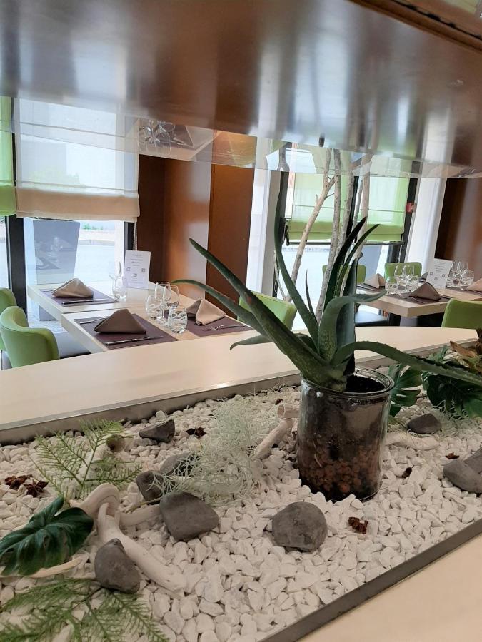Kyriad Hotel Nevers Centre Kültér fotó